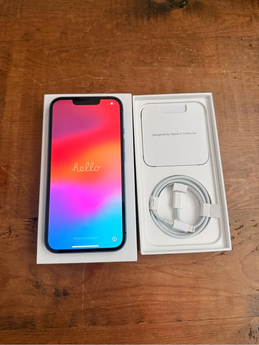 Apple iPhone 13 - Blue